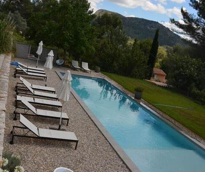 펜션 Le Mas Des Aludes