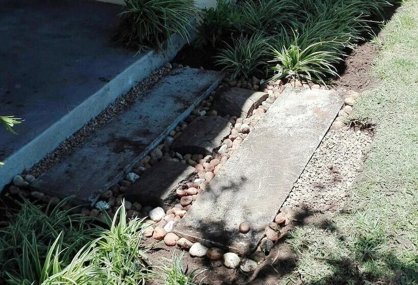 פנסיון Mountain View Guest House