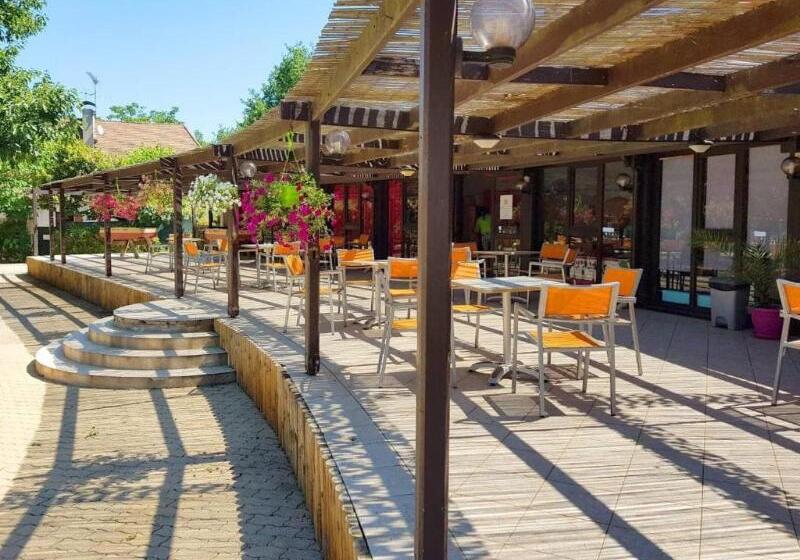 Резиденция Vvf Dordogne Lot, Martel Gluges