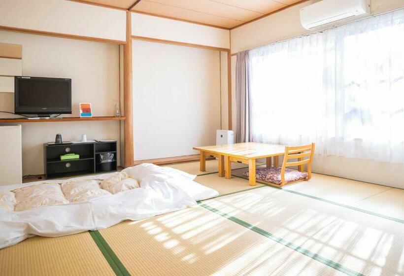 Общежитие 熊野の宿海ひかり 別館