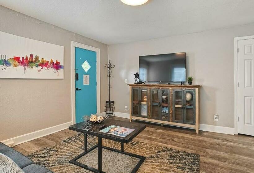 Общежитие Heart Of Westport 1br
