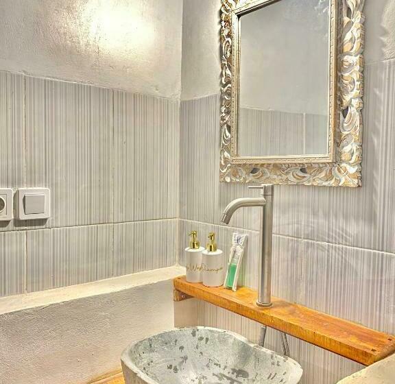 Schronisko The Batur Elevation