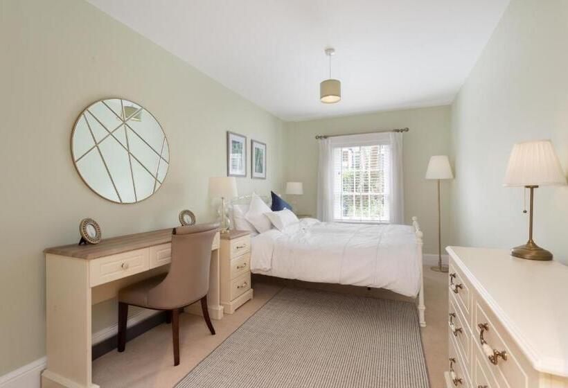 住宿加早餐 Spectacular 2 Bedroom Apartment With Sunny Garden & Terrace