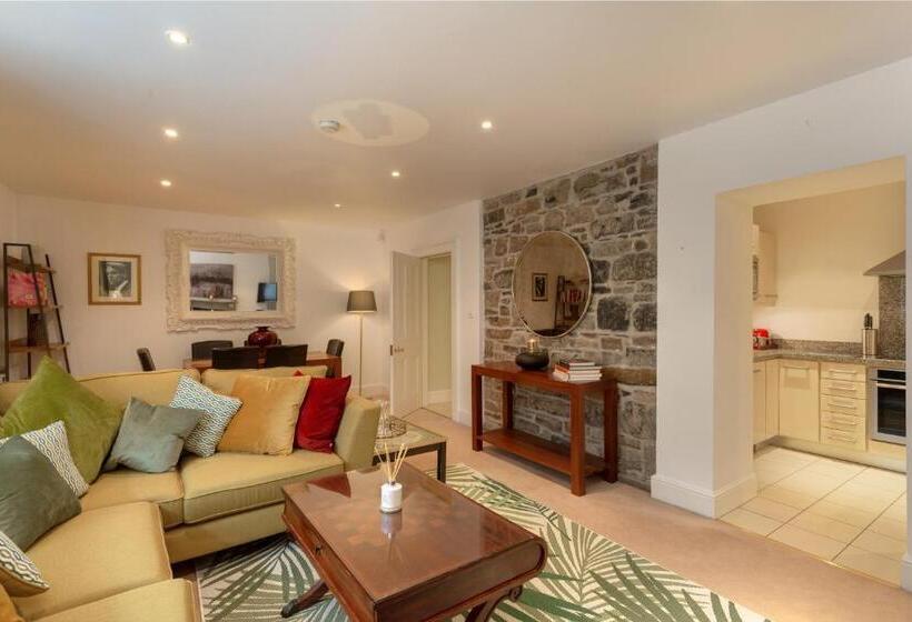 住宿加早餐 Spectacular 2 Bedroom Apartment With Sunny Garden & Terrace