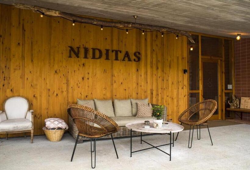 تختخواب و صبحانه Suites Niditas