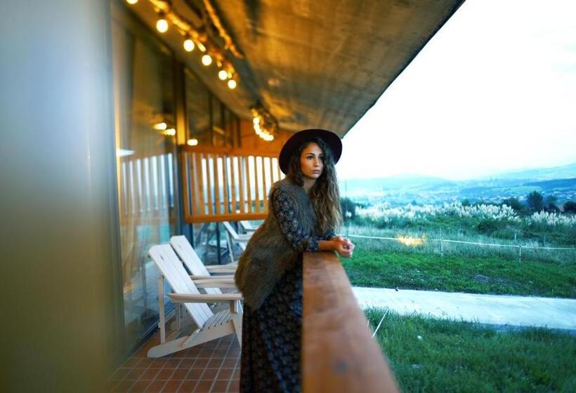 تختخواب و صبحانه Suites Niditas