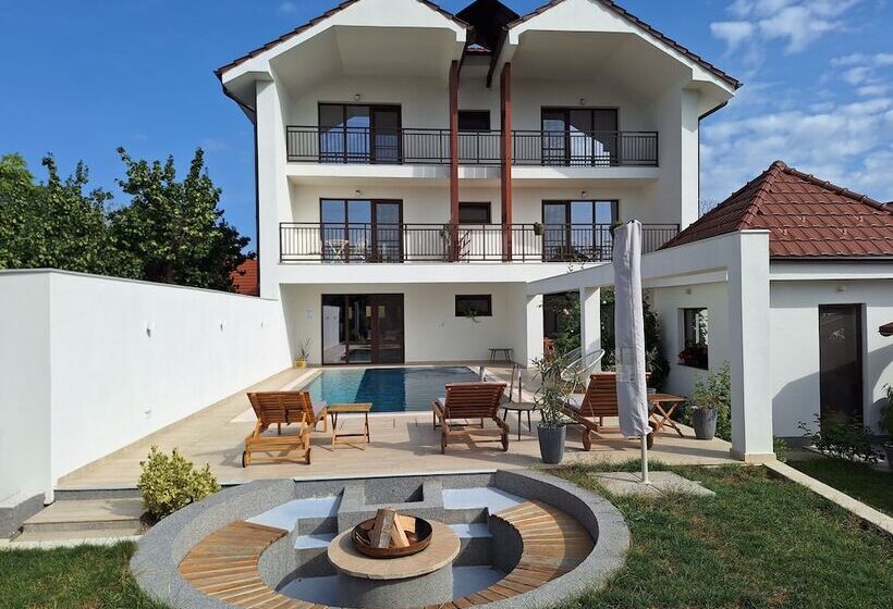 Bed and Breakfast Trend