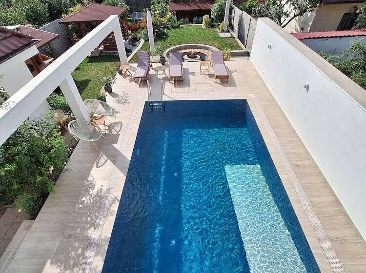 Bed and Breakfast Trend