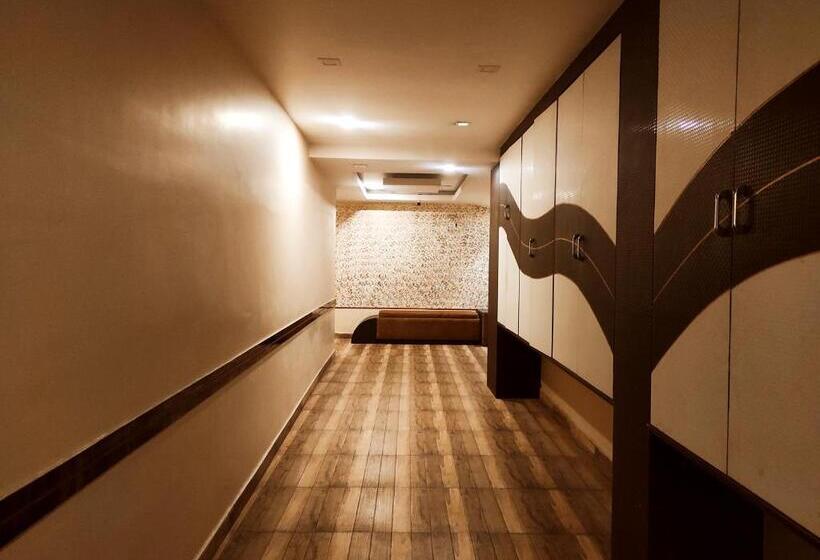 فندق Bhagwani Palace