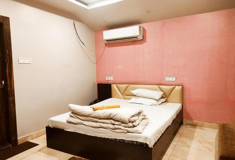 فندق Bhagwani Palace