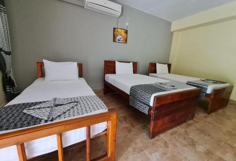 בית מלון כפרי Crosscountry Inn By Thurings