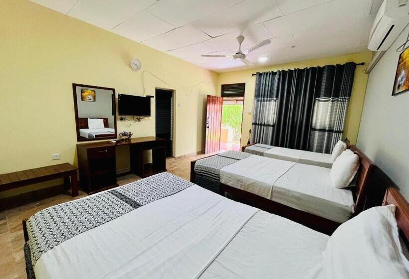 בית מלון כפרי Crosscountry Inn By Thurings