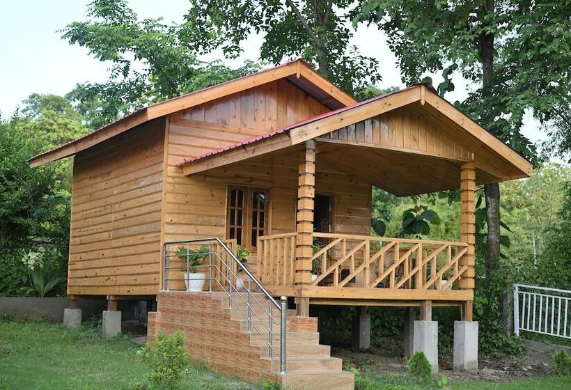 Отель De Aloha Resort