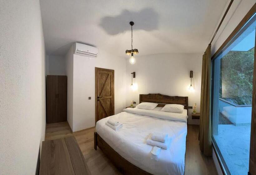 فندق Royal Falls Tati̇l Koyu