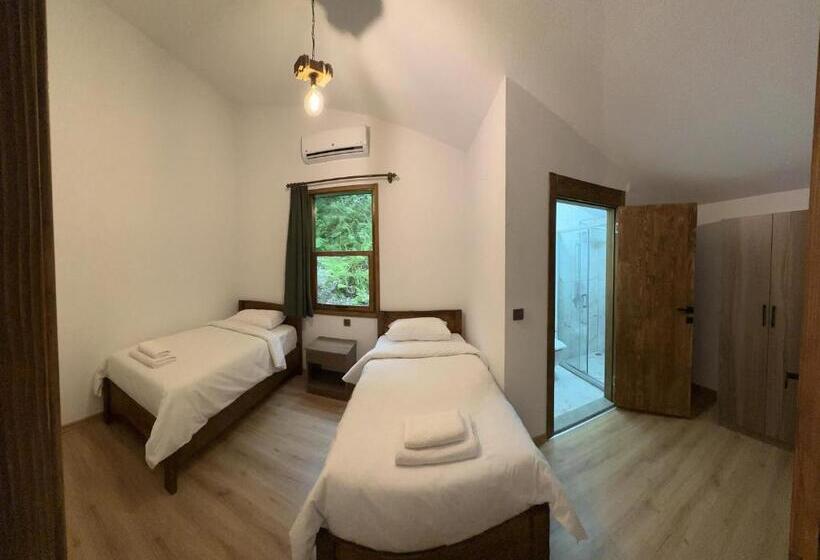 فندق Royal Falls Tati̇l Koyu