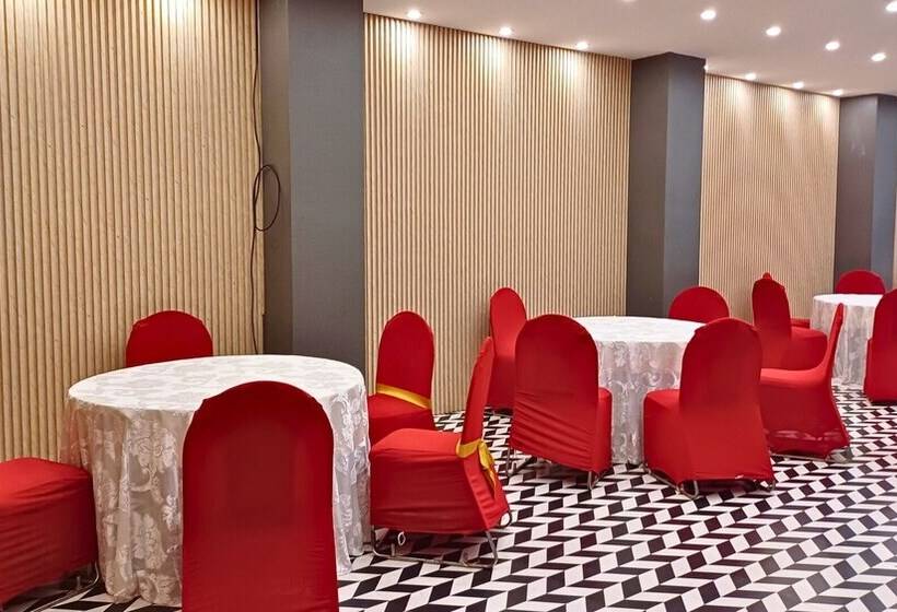 酒店 Hibiscus Select