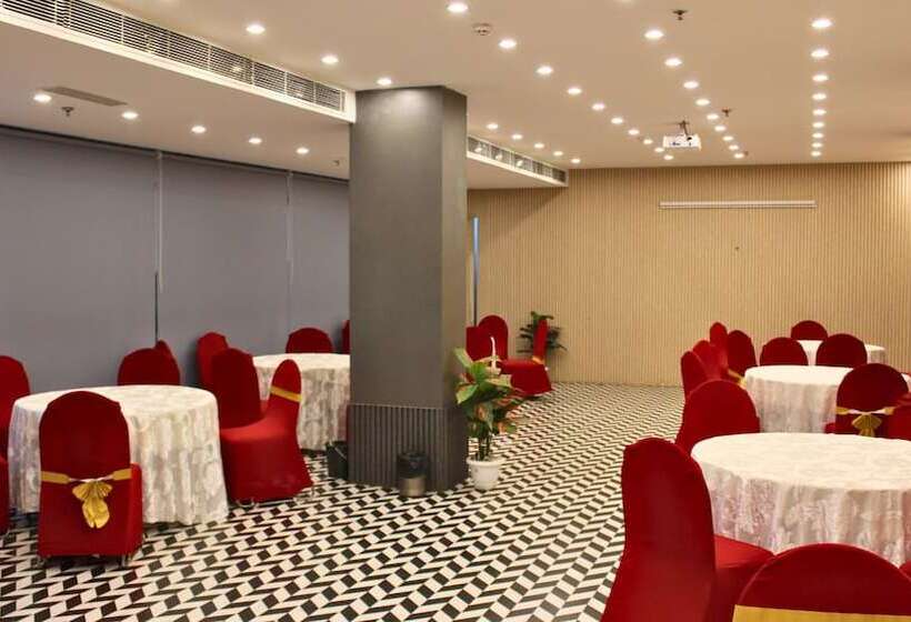 酒店 Hibiscus Select