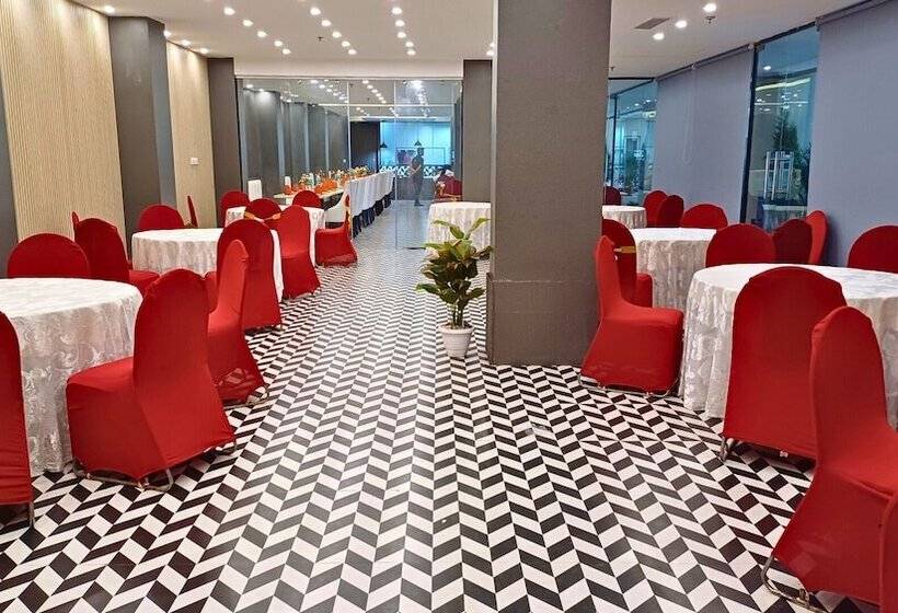 酒店 Hibiscus Select