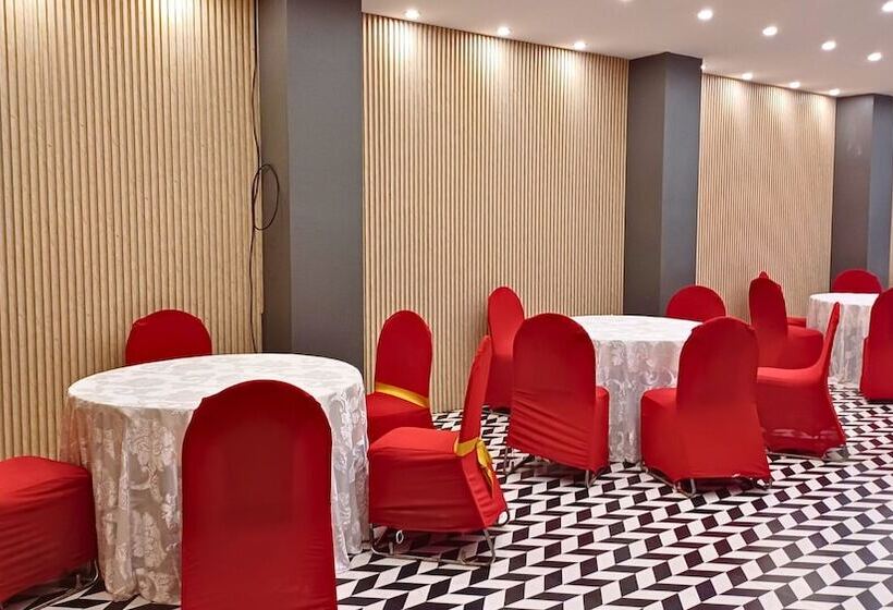 酒店 Hibiscus Select