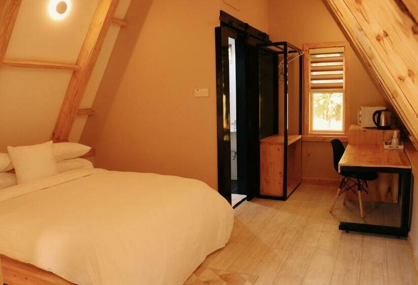 בית מלון כפרי Kalongo Farm Ecosystem Homes