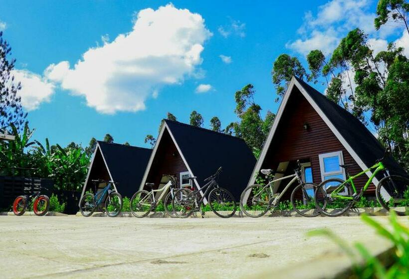 ホテル Kalongo Farm Ecosystem Homes