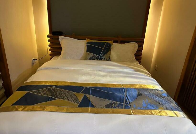 فندق Kalongo Farm Ecosystem Homes