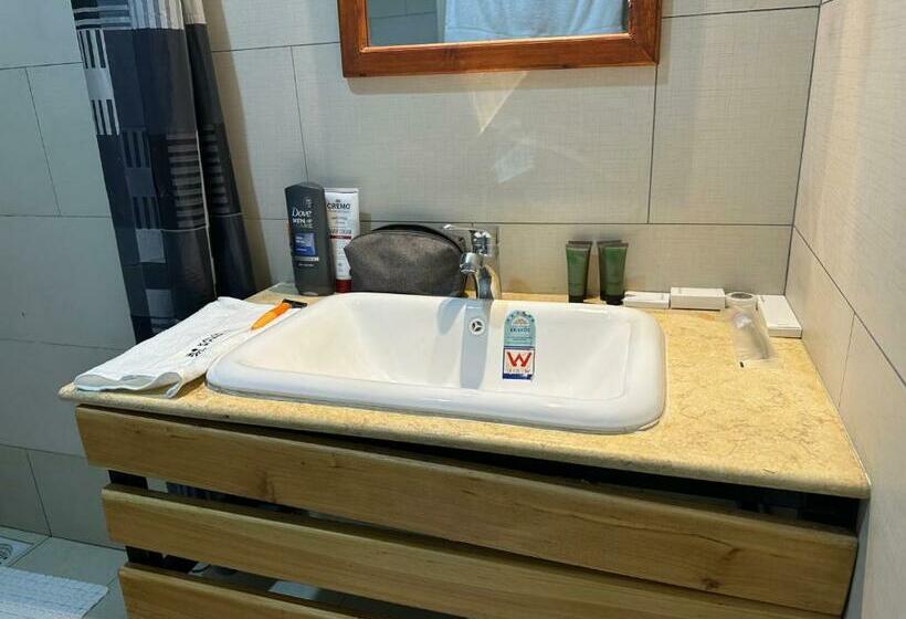 ホテル Kalongo Farm Ecosystem Homes