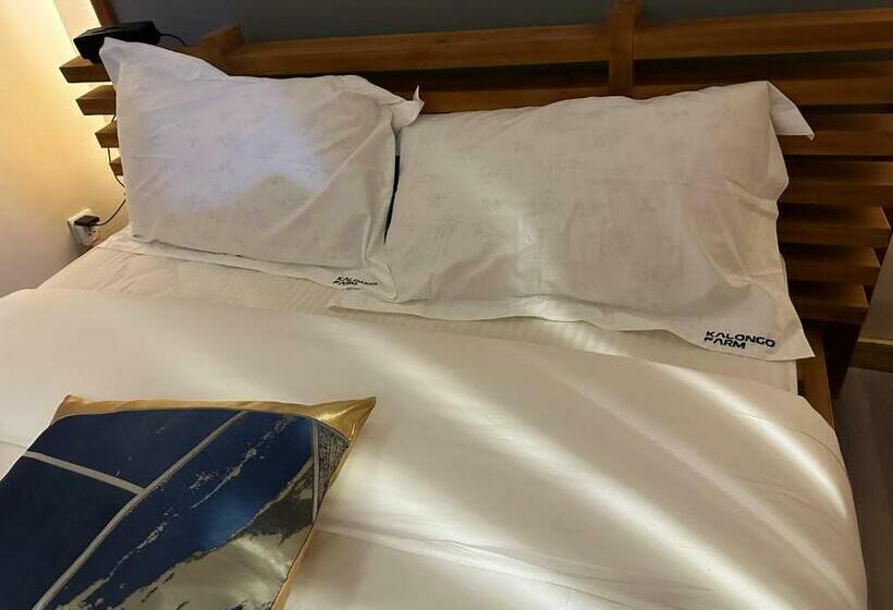 ホテル Kalongo Farm Ecosystem Homes