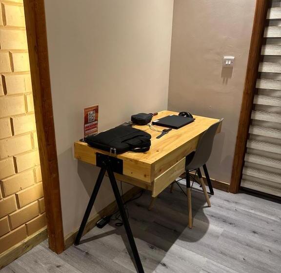 ホテル Kalongo Farm Ecosystem Homes