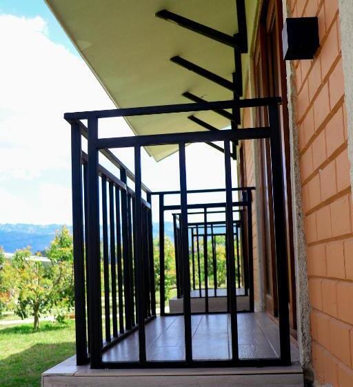 ホテル Kalongo Farm Ecosystem Homes