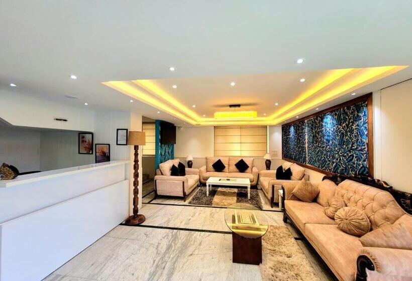 فندق Royal Plaza