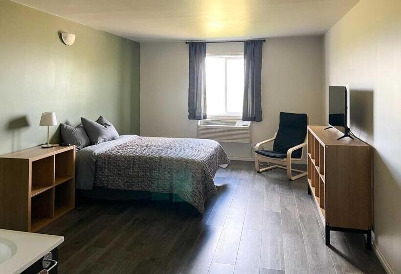 فندق The Trail Inn   Yarbo, Sk   Near Esterhazy & Mosaic K1, K2, & K3