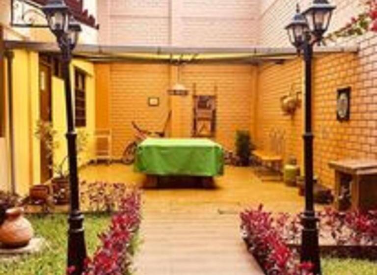 هتل De Turistas Huaraz Habitación Share Dormitorio