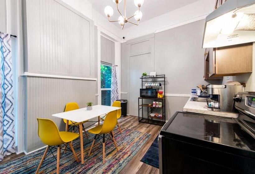 پانسیون Suite Near Downtown Louisville, Ky Suite I