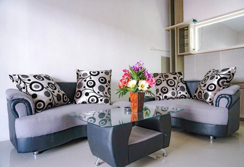 פנסיון Surabaya Homey Near Airport