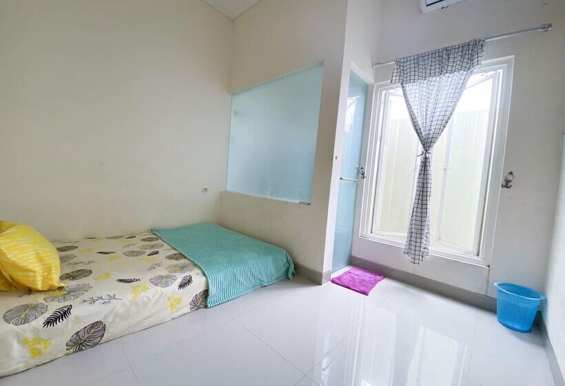 פנסיון Surabaya Homey Near Airport