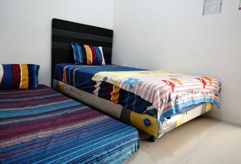 פנסיון Surabaya Homey Near Airport