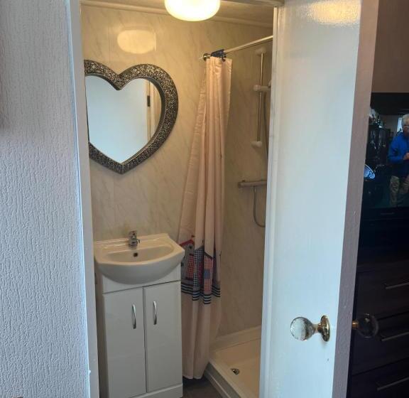 Пансион The Croft