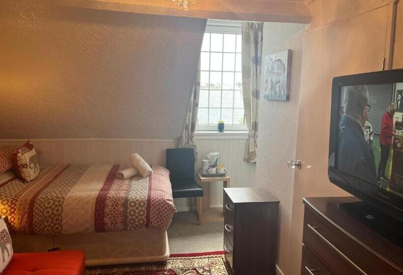 Пансион The Croft