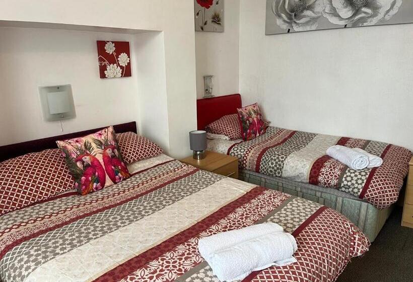 Пансион The Croft