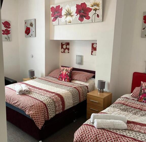 Пансион The Croft