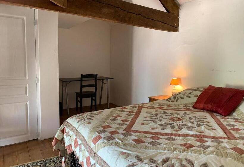 ペンション Townhouse 26 Chambres D Hôtes Civray
