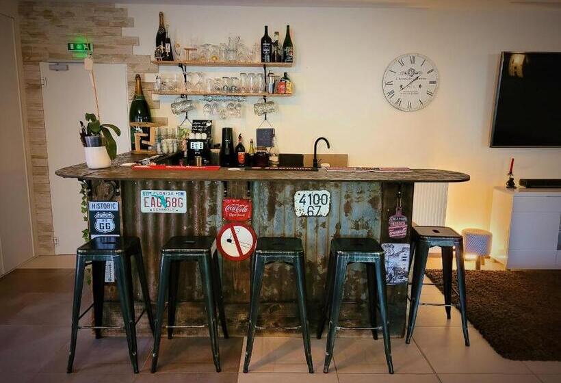 住宿加早餐  Au Vendangeoir Chambres D Hôtes