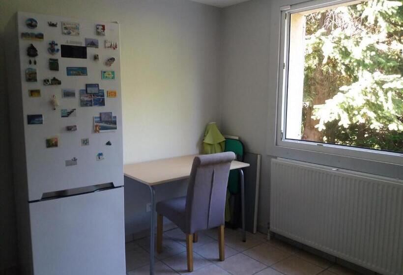 住宿加早餐  Chambre Dans Maison Avec Piscine Et Cuisine