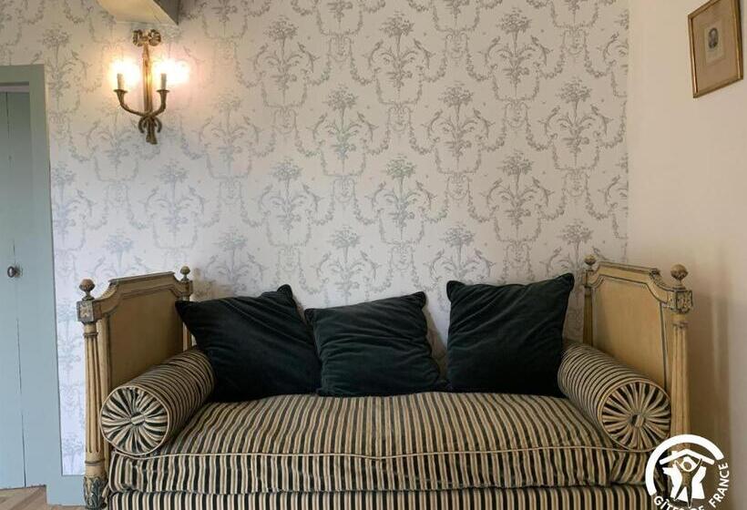 Bed and Breakfast Château De Gardès