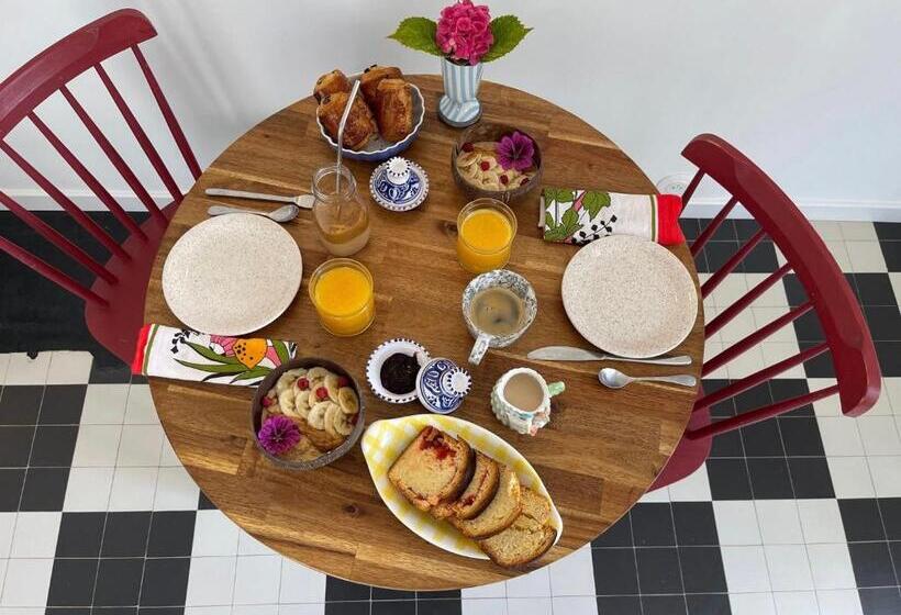 ベッドアンドブレックファースト Venez Vernou