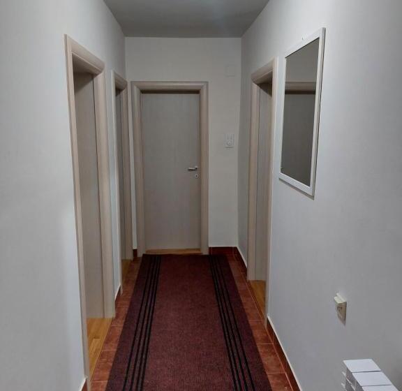 تختخواب و صبحانه Vila Pavle