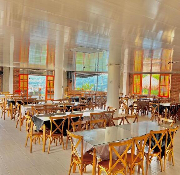 Casona Hotel La Divisa