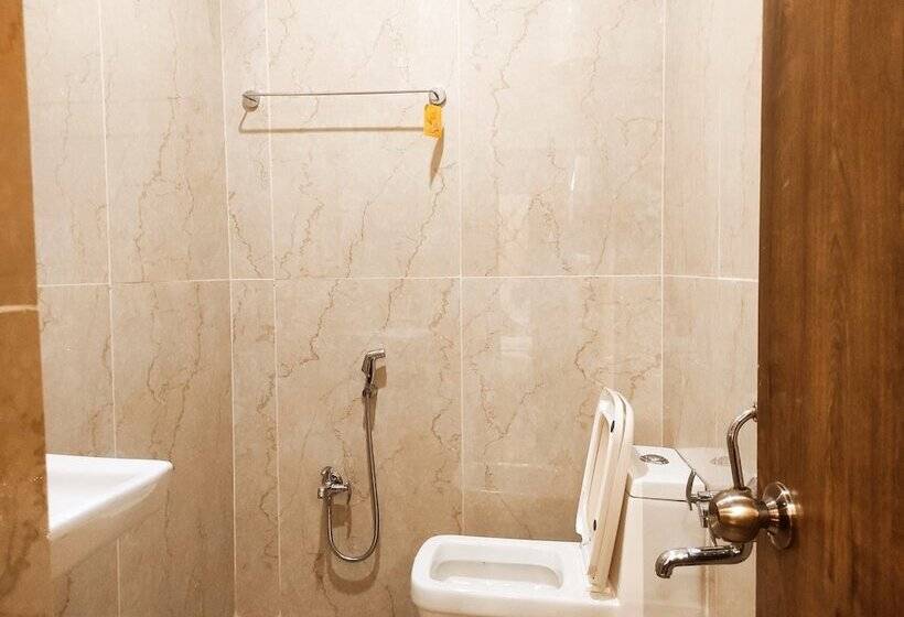 فندق Friends Palace