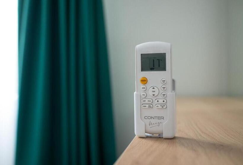 فندق Plutitor Lebăda